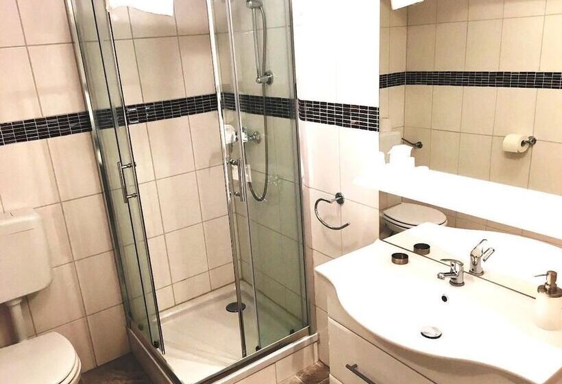 Номер Стандарт Индивидуальный, Louis Hotels