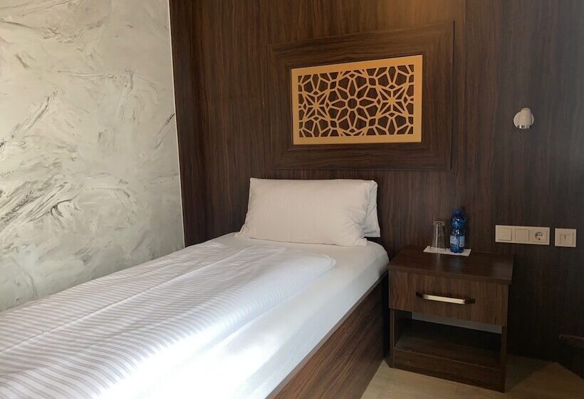 Номер Стандарт Индивидуальный, Louis Hotels