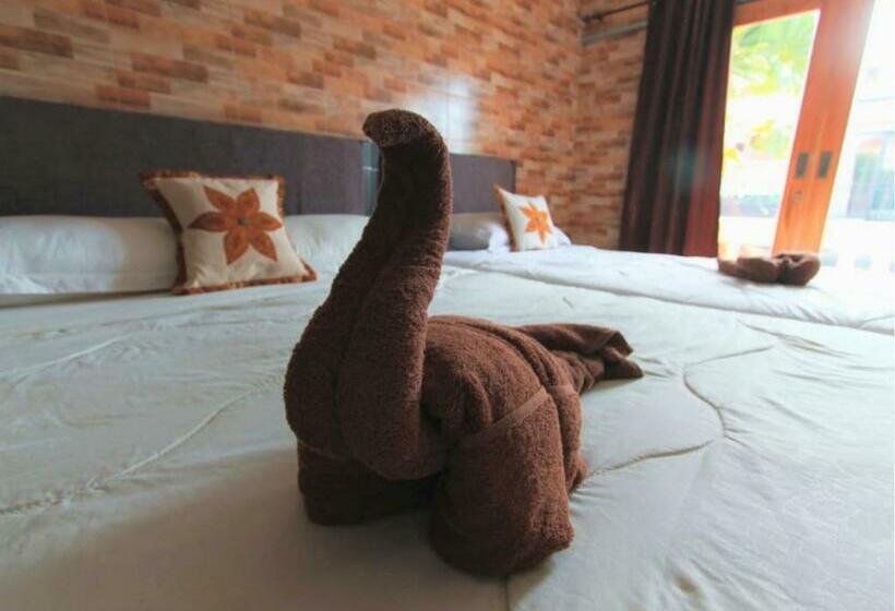 스탠다드 트리플 발코니 룸, Clamonic House Nusa Dua