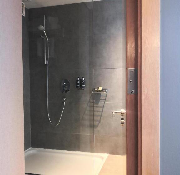 מיטת קינג בסוויטה, Solace Hotel Santiago