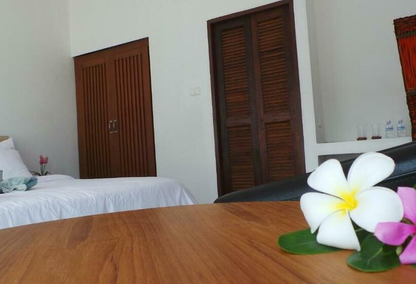 غرفة ديلوكس, The Reef Resort