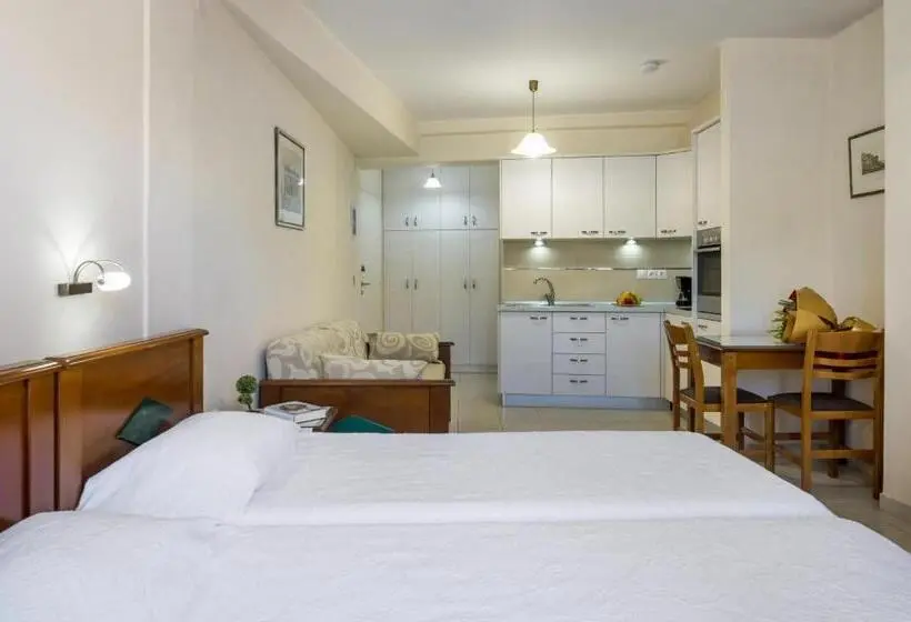 آپارتمان 1 خوابه با چشمانداز دریا, Rouchotas Apartments