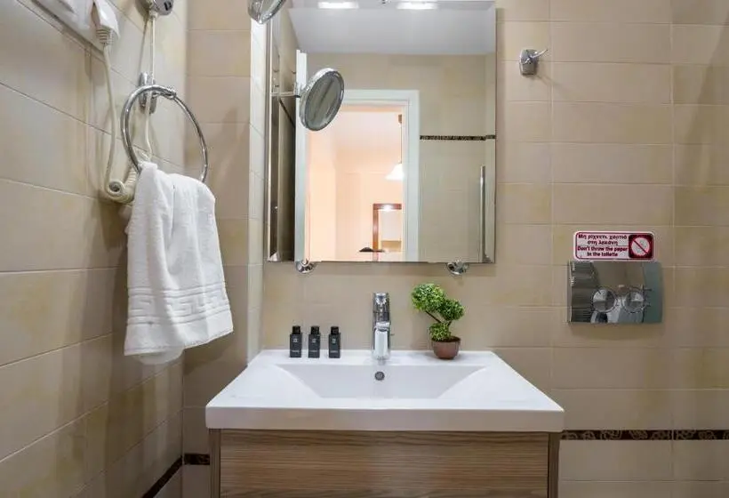 آپارتمان 1 خوابه با چشمانداز باغ, Rouchotas Apartments