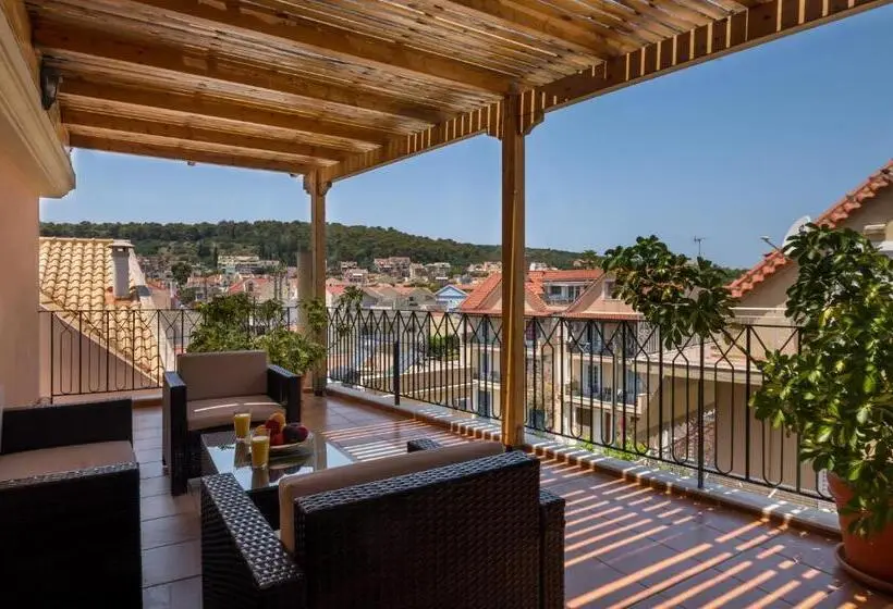 آپارتمان 1 خوابه با تراس, Rouchotas Apartments