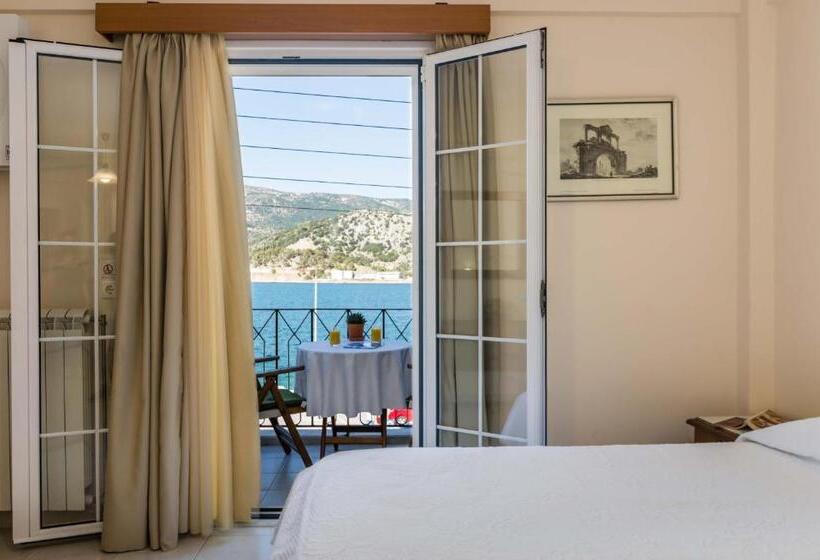 스탠다드 스튜디오 바다 전망, Rouchotas Apartments