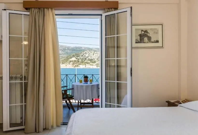 استودیوی استاندارد با چشمانداز دریا, Rouchotas Apartments