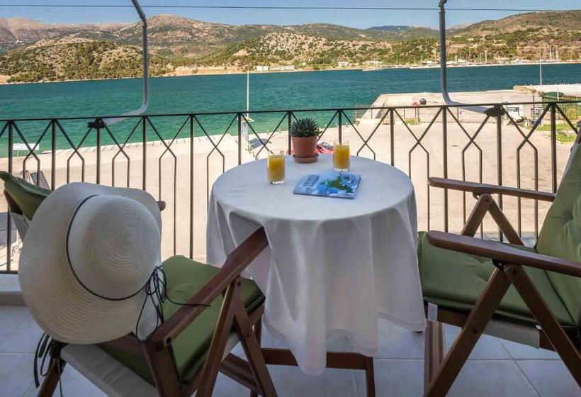 스탠다드 스튜디오 바다 전망, Rouchotas Apartments