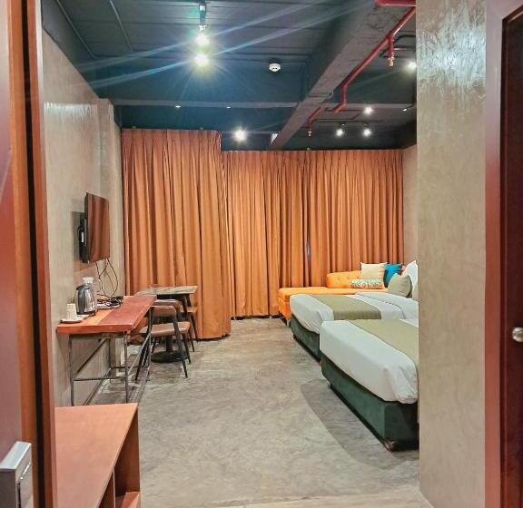 חדר דלוקס, Aqua Frontier Hotel And Restaurant