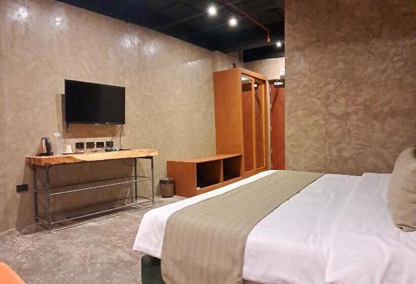 חדר סופריור עם מיטת קינג, Aqua Frontier Hotel And Restaurant