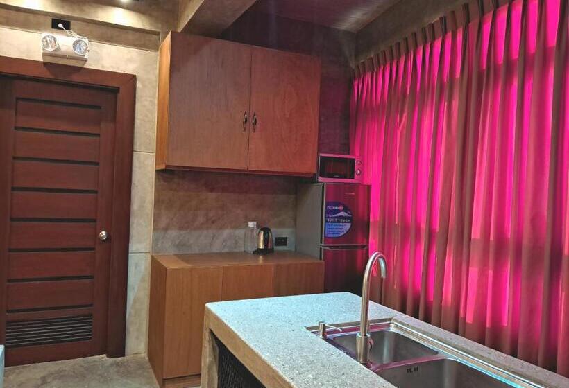 סוויטה נוף לים, Aqua Frontier Hotel And Restaurant