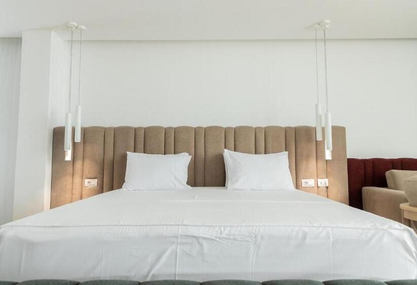 オーシャンビュースイート, Dorchester