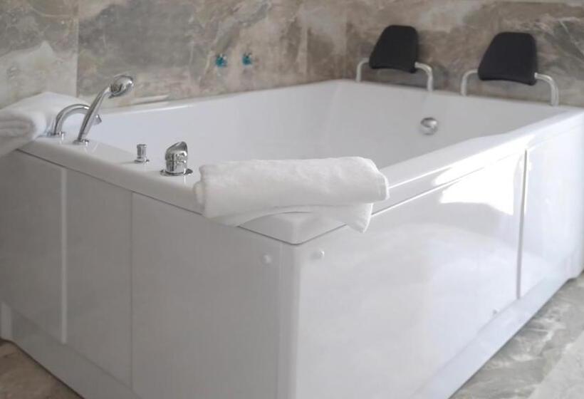 オーシャンビュースイート, Dorchester