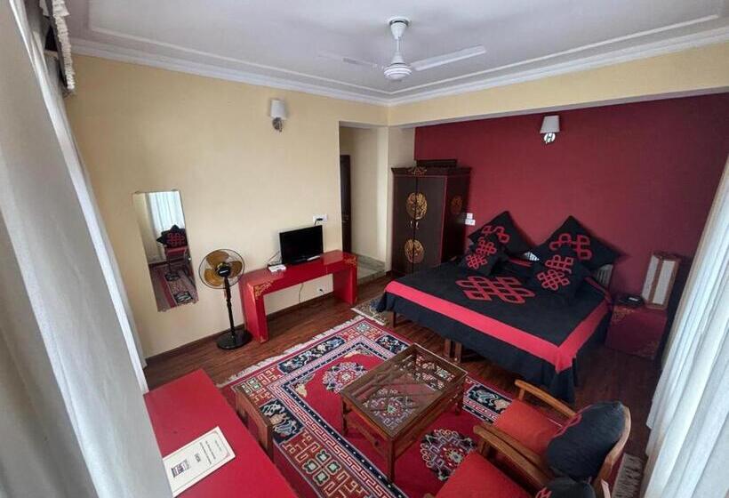 Стандартный Номер Кровать Кинг, Serkong House