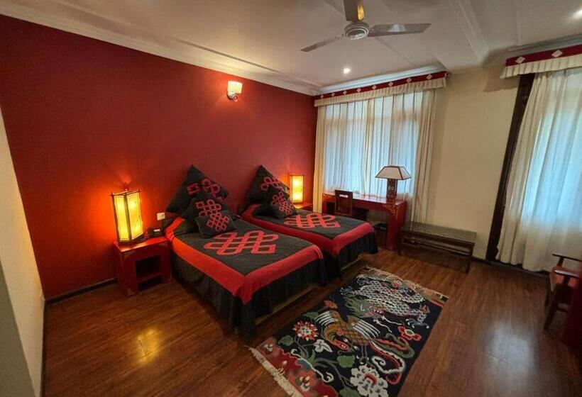 غرفة إقتصادية, Serkong House