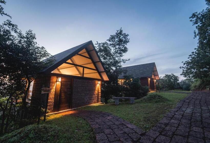 带阳台的豪华间, Shatavari Eco Resort