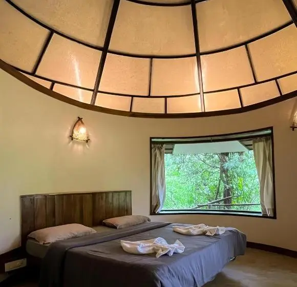 キングサイズベッドのスタンダードルーム, Shatavari Eco Resort
