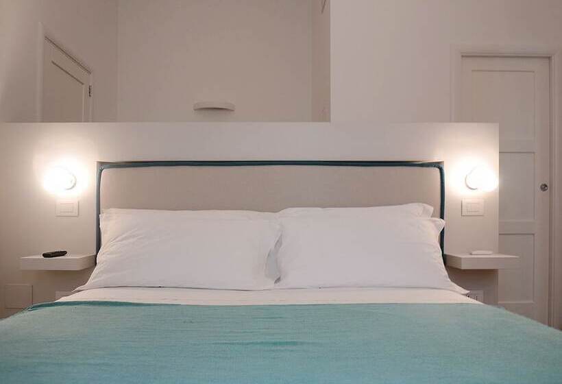 חדר סטנדרט עם מרפסת, B&b Suite Home Trani Old Town