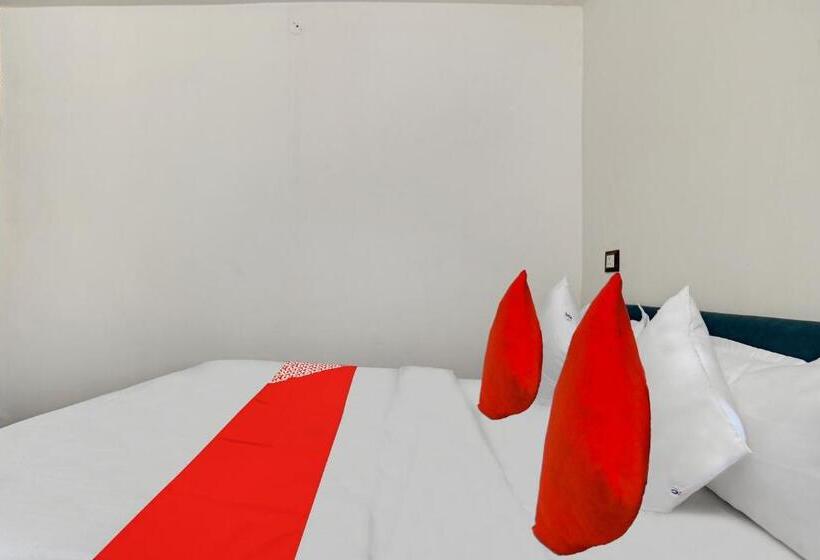 חדר קלאסי לשלושה, Flagship 700050 Shree United