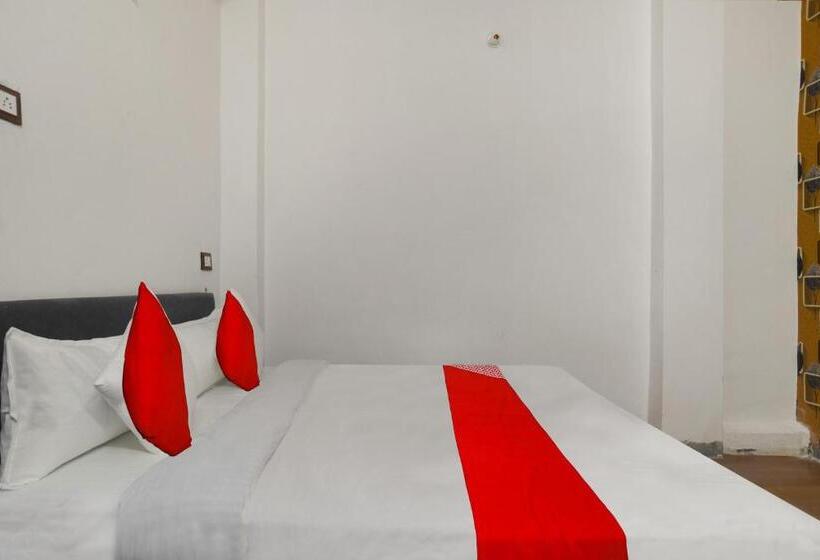 חדר קלאסי לשלושה, Flagship 700050 Shree United