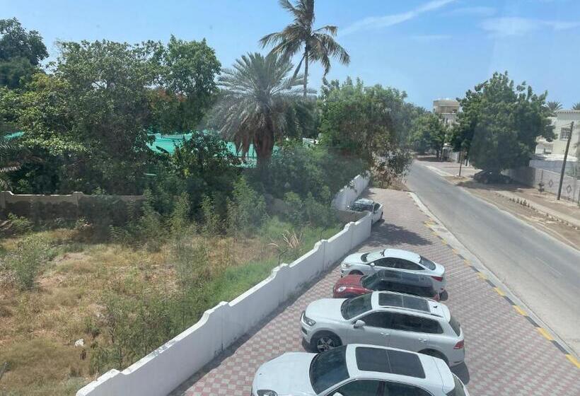 اتاق استاندارد با چشم‌انداز باغ, Season Inn Hotel_al Hail