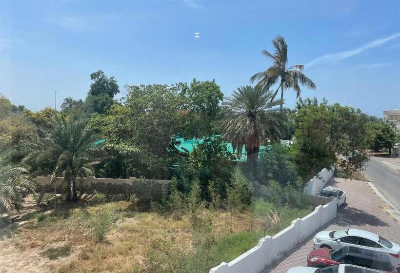 سوئیت جونیور با چشمانداز باغ, Season Inn Hotel_al Hail