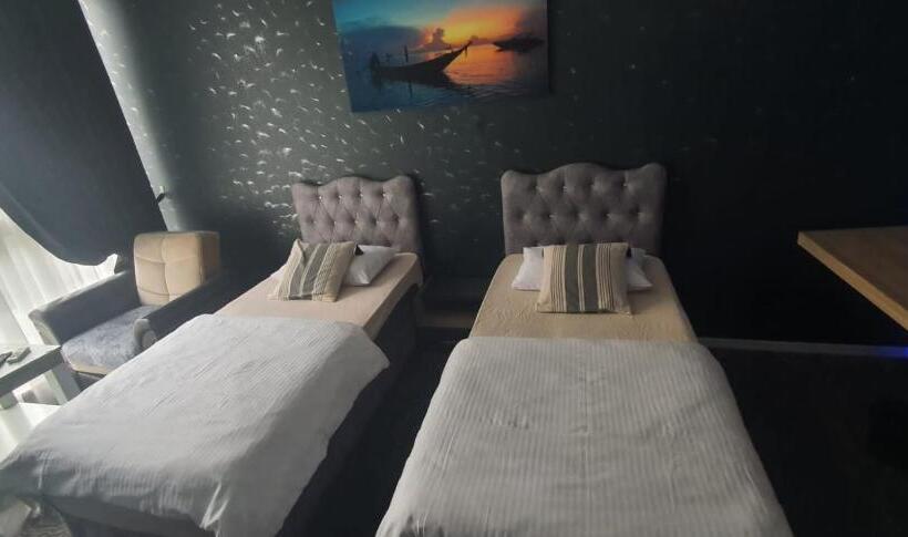 חדר סטנדרט, İnci̇ House