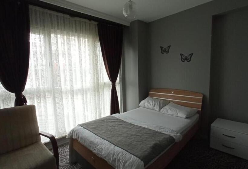 חדר משפחתי, İnci̇ House