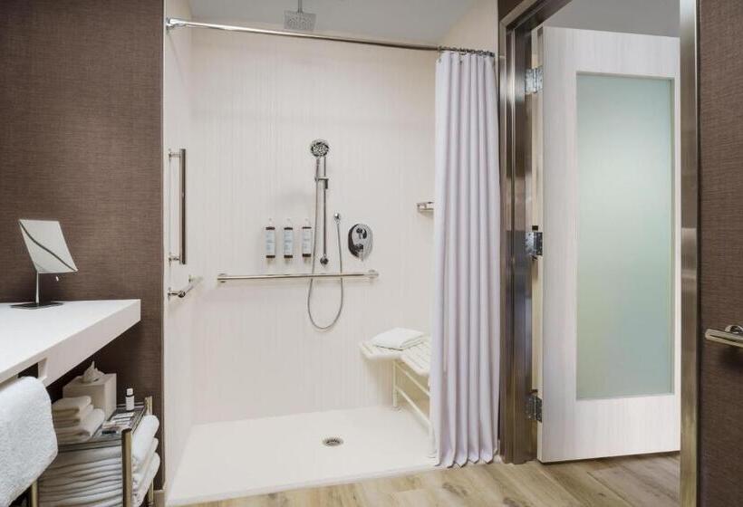 اتاق استاندارد با تخت بزرگ برای معلولان, Ac Hotel By Marriott Jacksonville St Johns Town Center