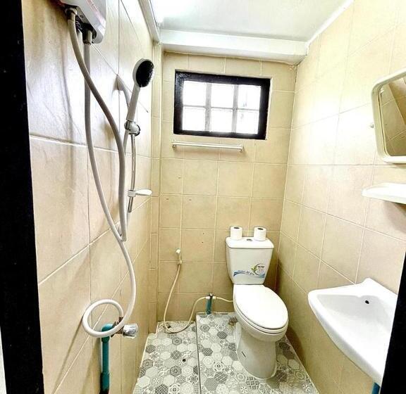 Кровать в Общей Комнате, Satop Travelers Guesthouse