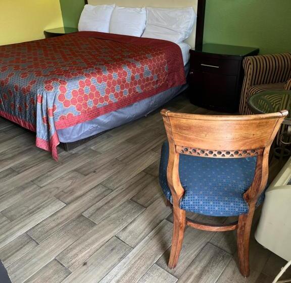 Стандартный Номер Кровать Кинг, Hallmarc Inn