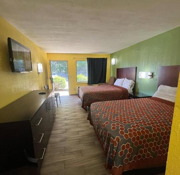 غرفة قياسية, Hallmarc Inn