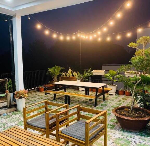 اتاق استاندارد سه تخته با بالکن, Homestay Kv