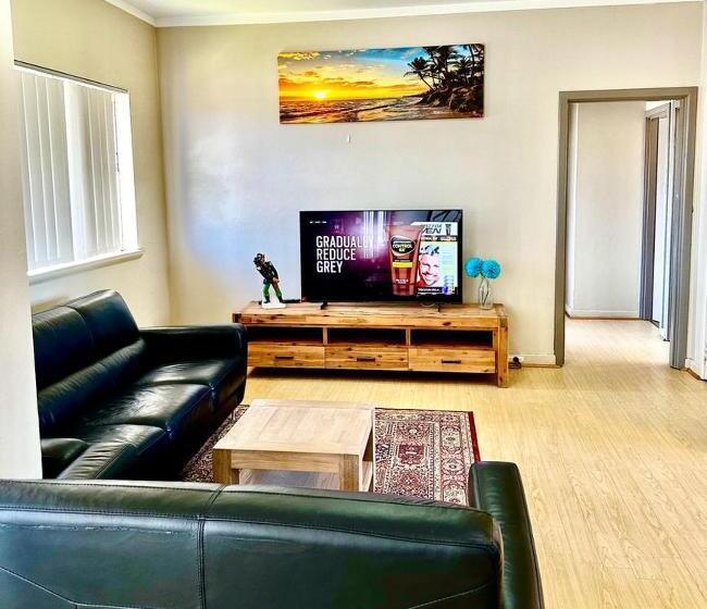آپارتمان 1 خوابه با بالکن, Kalgoorlie Accommodation
