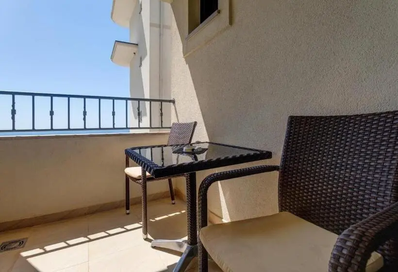 اتاق استاندارد با بالکن و چشمانداز دریا, Porta Volta Residence