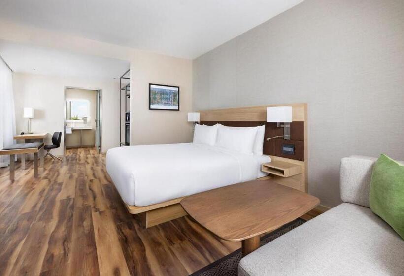 اتاق دلوکس با تخت کینگ و چشم‌انداز شهر, Ac Hotel By Marriott Honolulu   All New