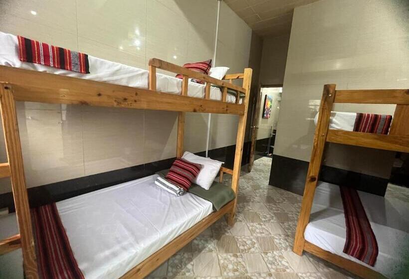 استودیو خانوادگی, The Gather Inn Room Rentals   Baguio City