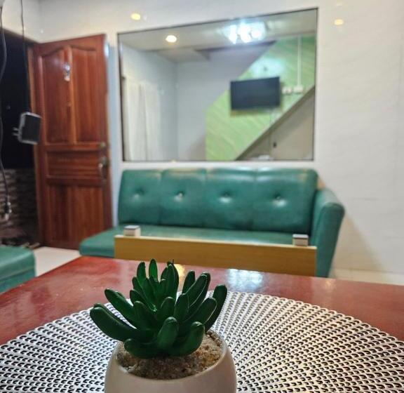 اتاق خانوادگی, The Gather Inn Room Rentals   Baguio City