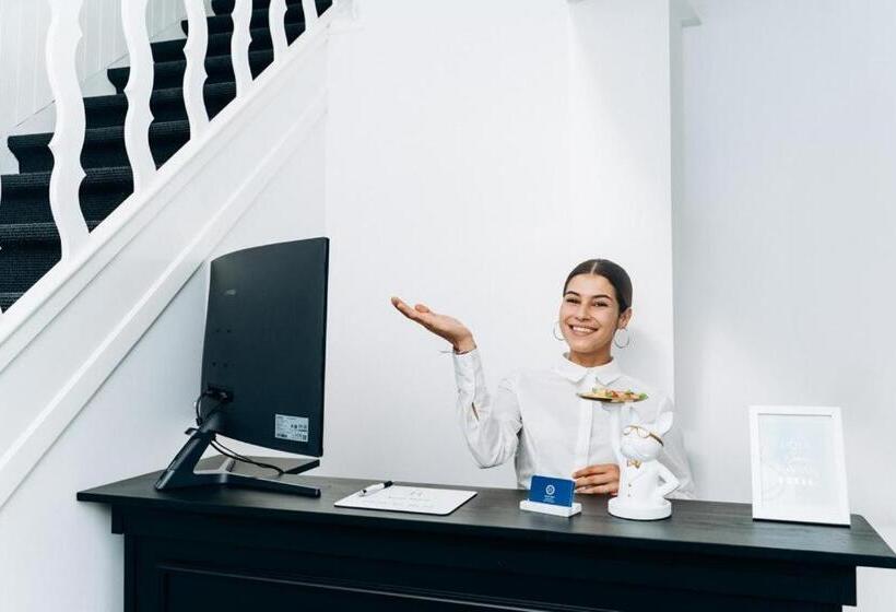 디럭스 룸, Atomihotel: Contemporary Comfort Steps From The Atomium!