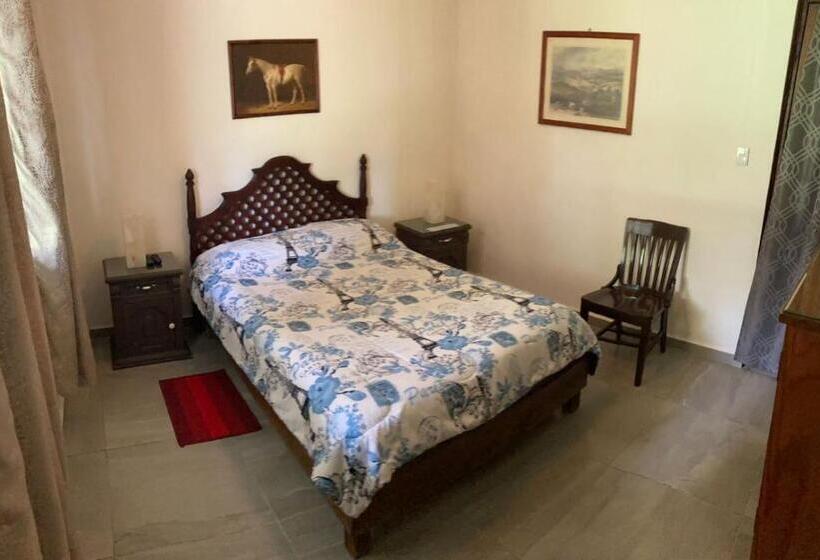 デラックスルーム, El Monasterio