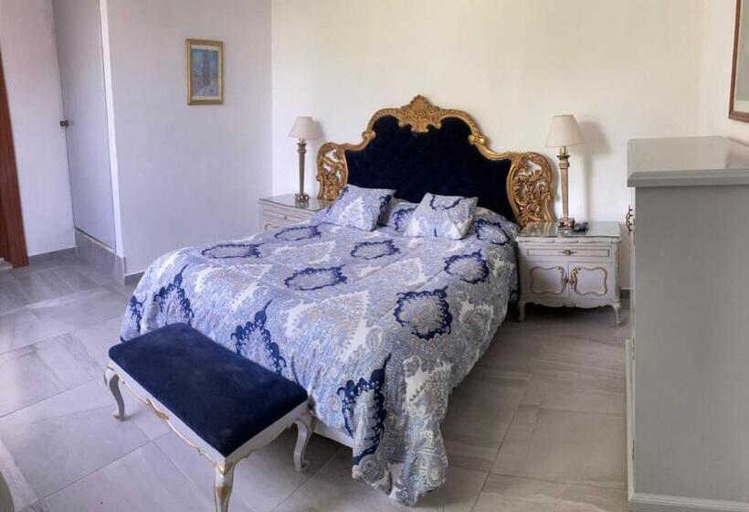 デラックスルーム, El Monasterio