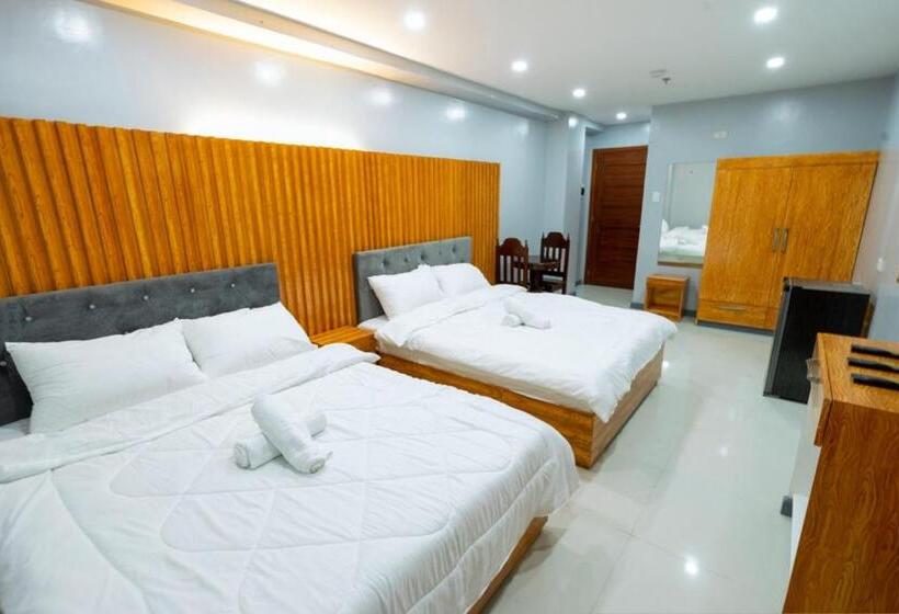 غرفة عائلية, Grand Mercy