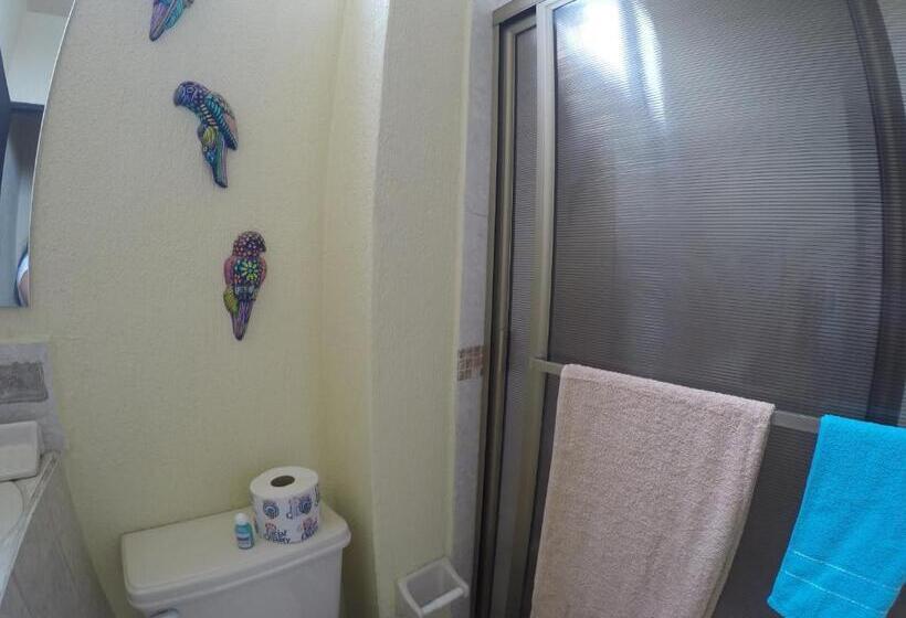 Quarto Estandar com Sacada, Hospedaje La Mexicana