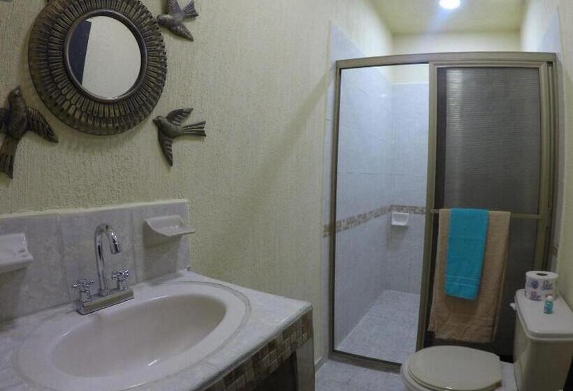 اتاق استاندارد با بالکن, Hospedaje La Mexicana