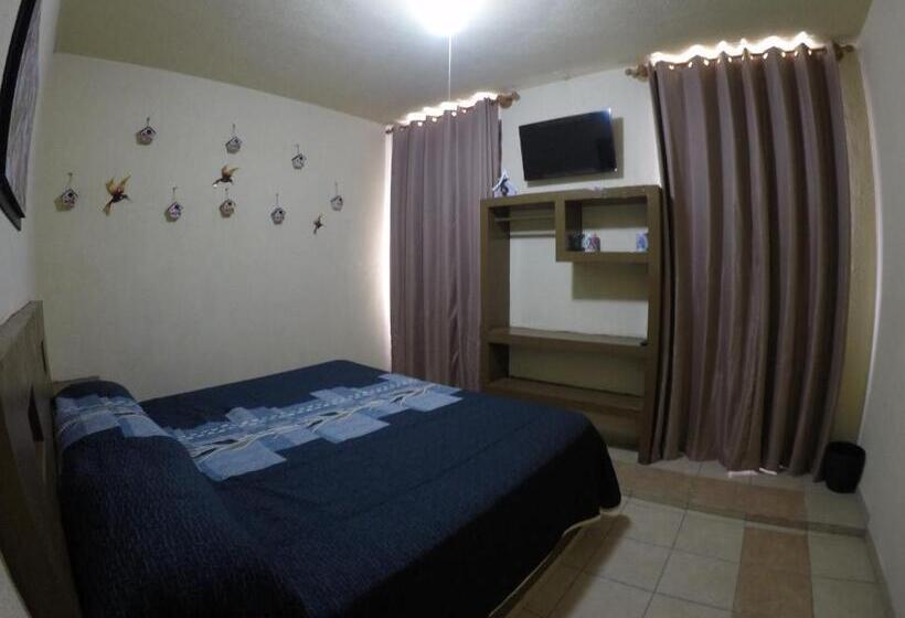 Quarto Estandar com Sacada, Hospedaje La Mexicana