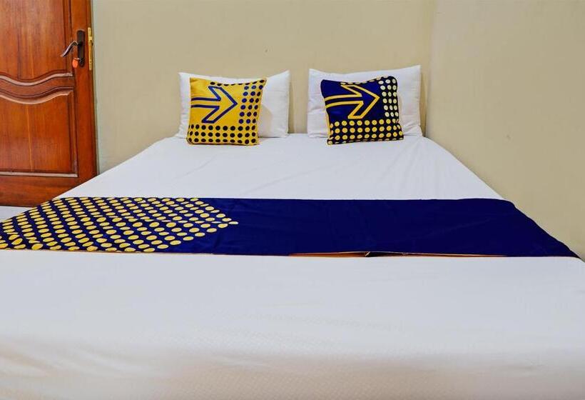 Camera Economy, Spot On 93107 Homestay H. Syarif Syariah   Bandar Gresik