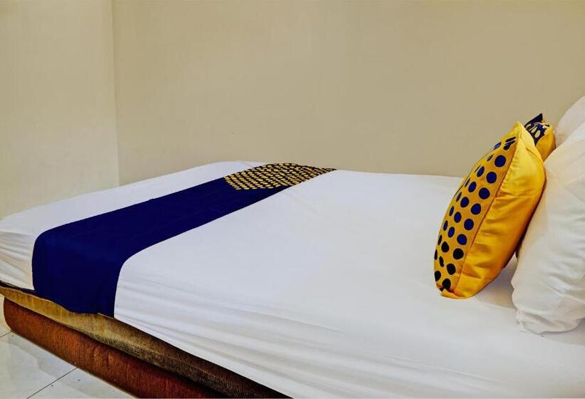Номер Economy, Spot On 93107 Homestay H. Syarif Syariah   Bandar Gresik
