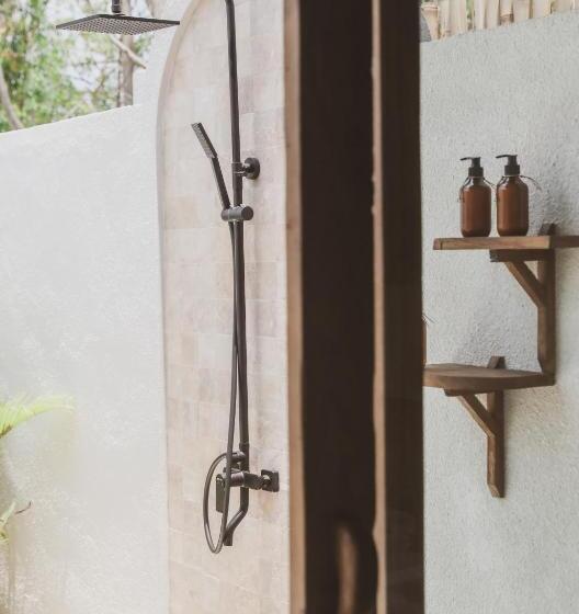Семейный Номер, Kalyana Villa Gili Air