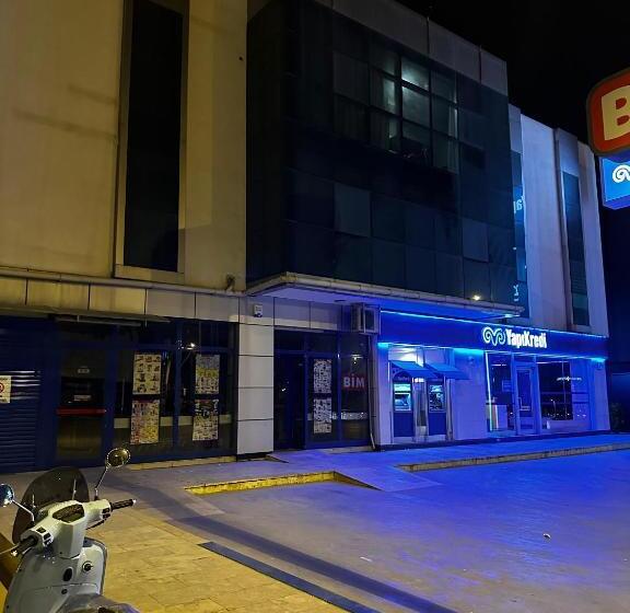 דירת חדר, Eros Otel