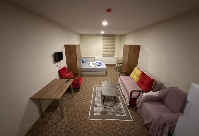 דירת חדר, Eros Otel