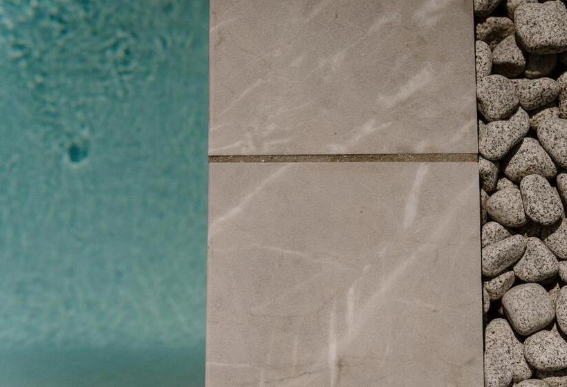 プールビュースタンダードルーム, Chez Anne Et Grégoire